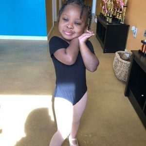 Meet your Posher, Ella